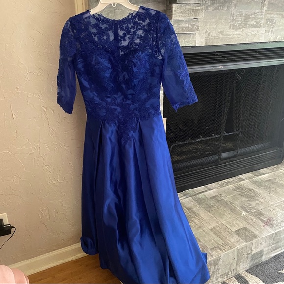 A-Line Mother of the Bride Dress Elegant Jewel Neck dress - Picture 4 of 11